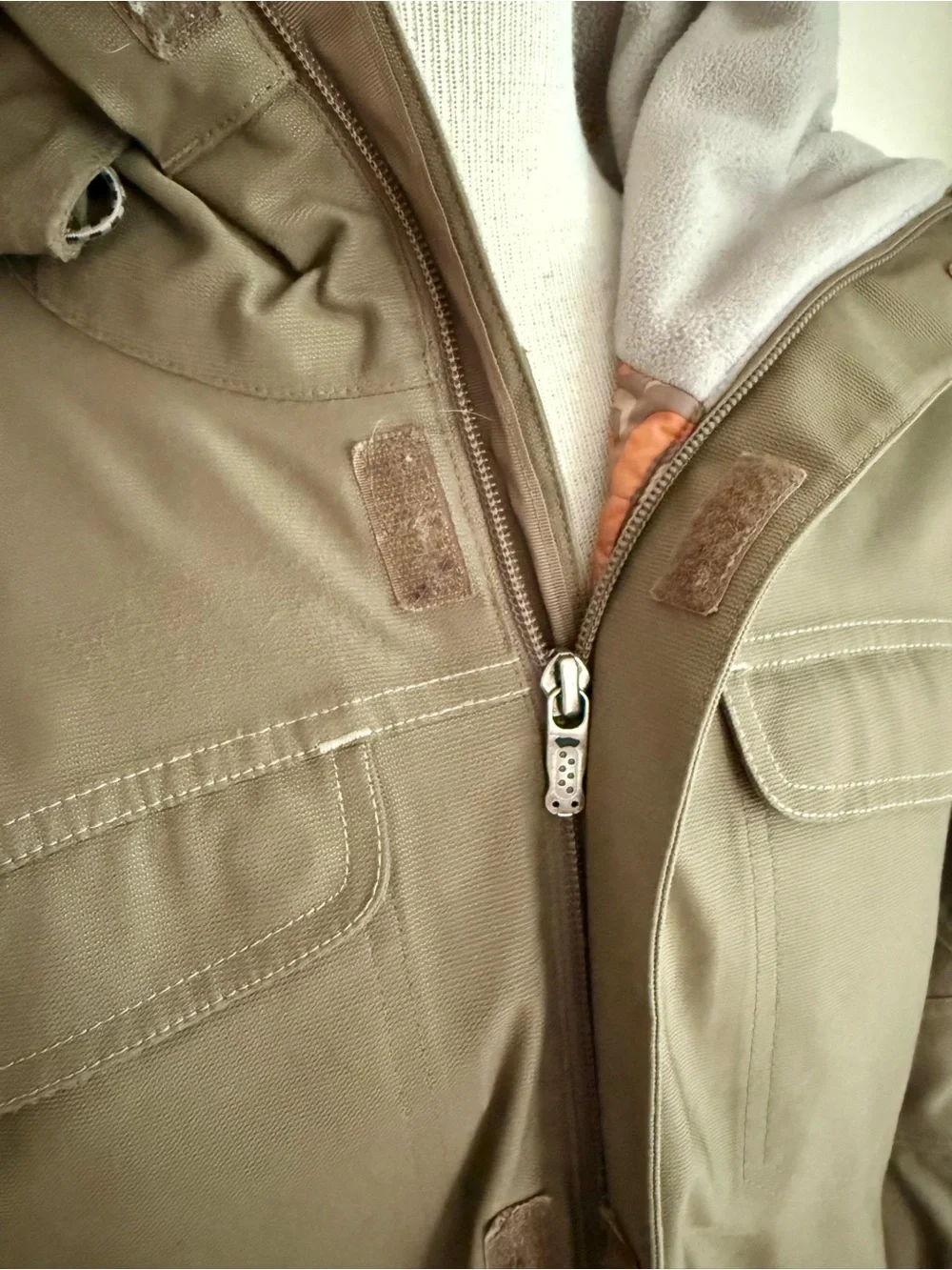 Twilight Bella Swan Patagonia Rubicon Jacket Baseball Scene Brown Size Medium - Picture 13 of 15